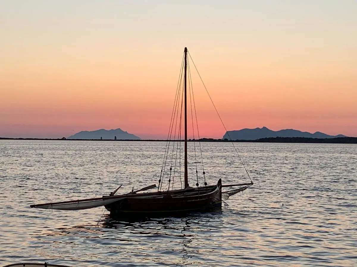 Guest house La Casa Di Sale Luxury Location For Kite Lovers Hotel Marsala Italy